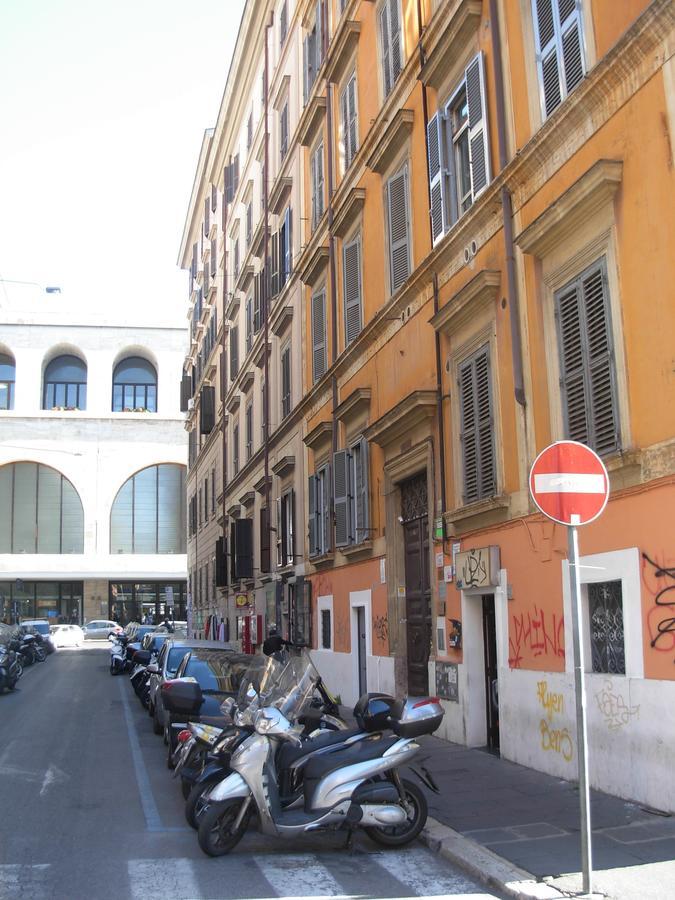 Termini Binario 1&2 Apartment Rome Luaran gambar